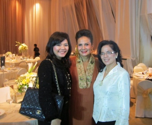 Me, mom and Christine Hakim
